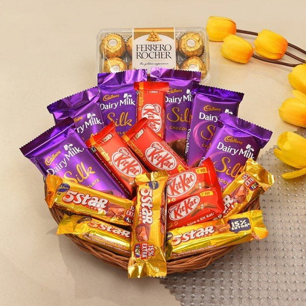 Kitkat - Star - Dairymilk Silk - Ferrero Rochers - Spotlight Kitkat - Star - Dairymilk Silk - Ferrero Rochers - Spotlight